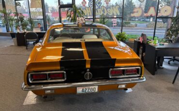 Chevrolet-camaro-1968-orange-2