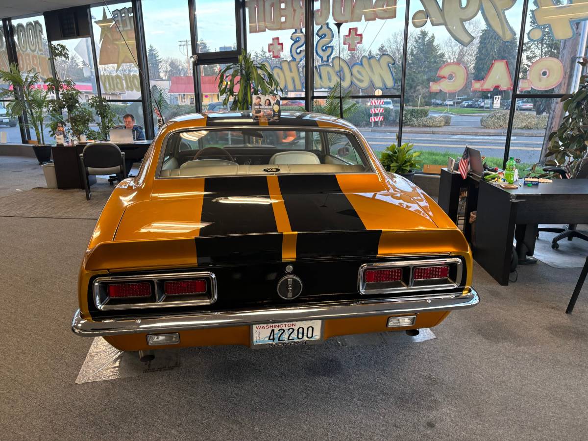 Chevrolet-camaro-1968-orange-2