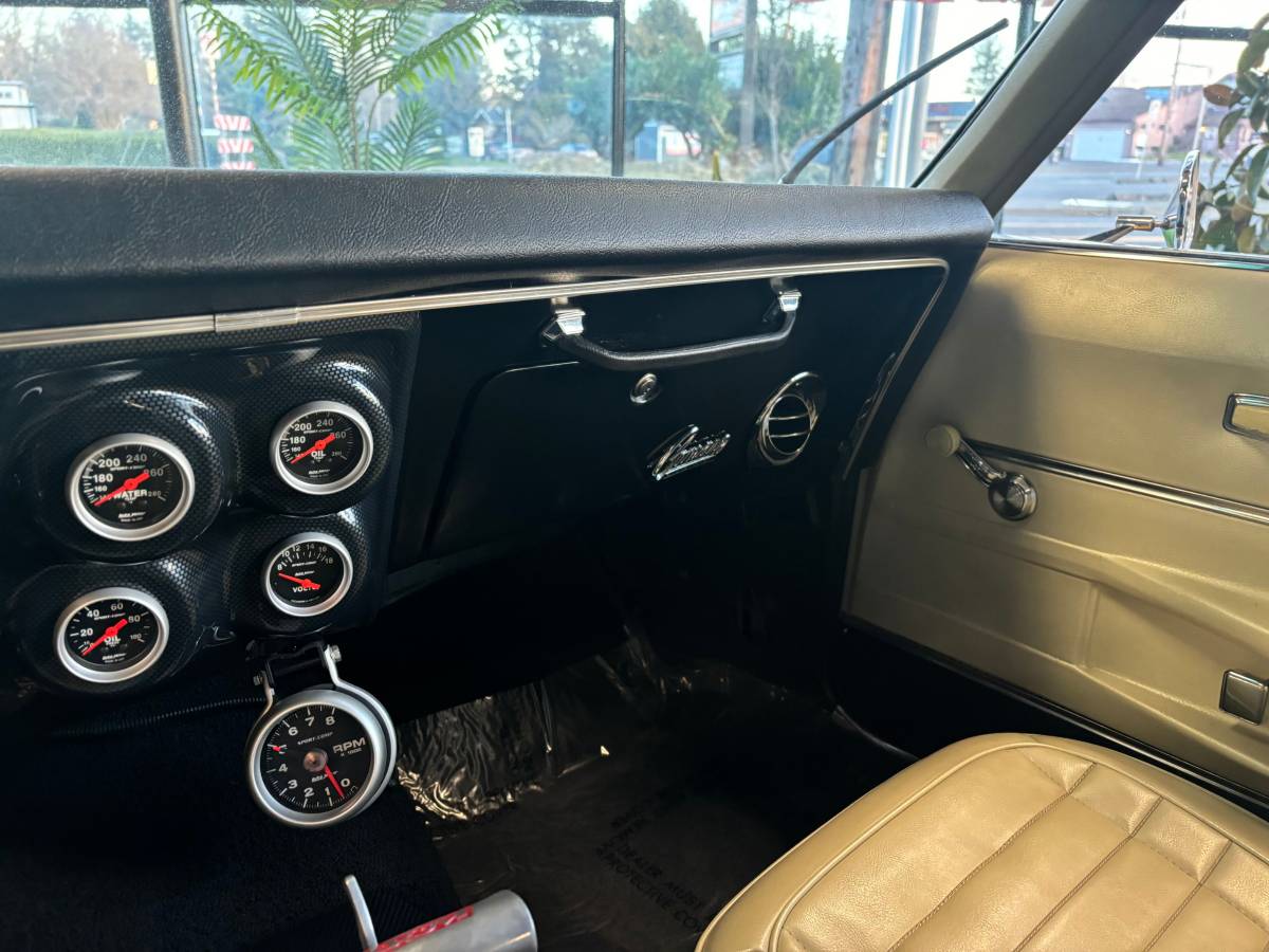 Chevrolet-camaro-1968-orange-20