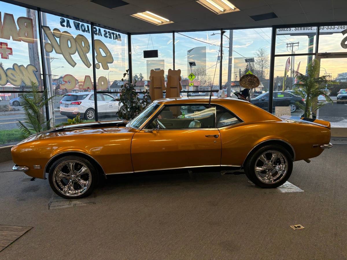 Chevrolet-camaro-1968-orange-7
