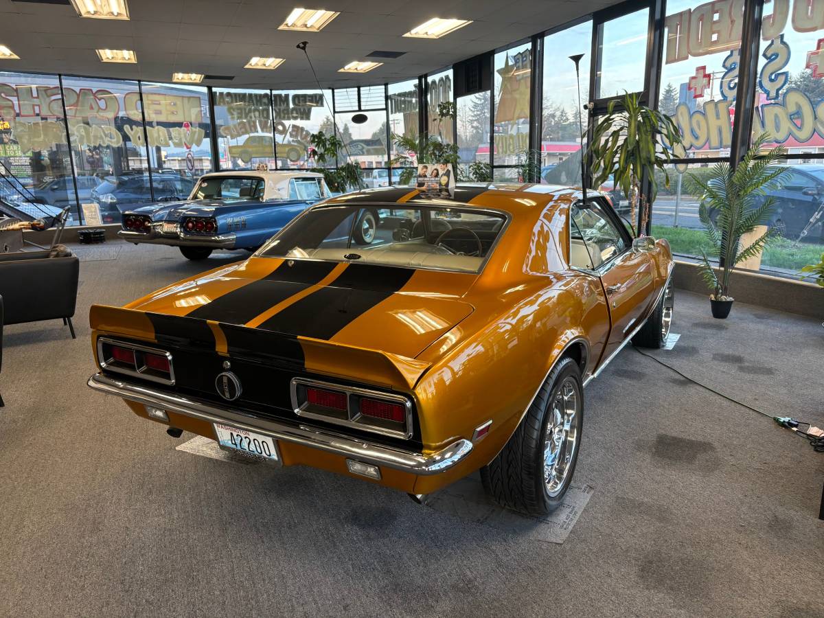Chevrolet-camaro-1968-orange-9