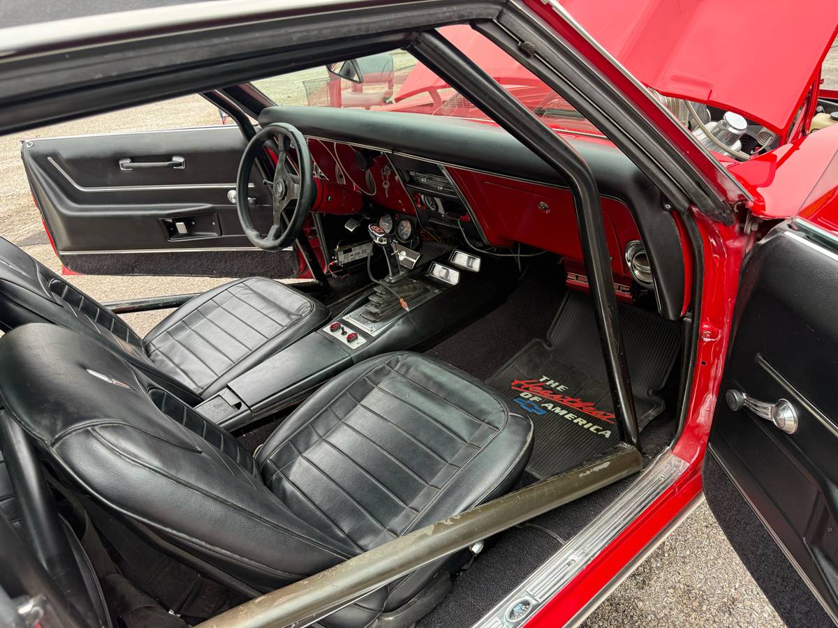 Chevrolet-camaro-1968-red-17