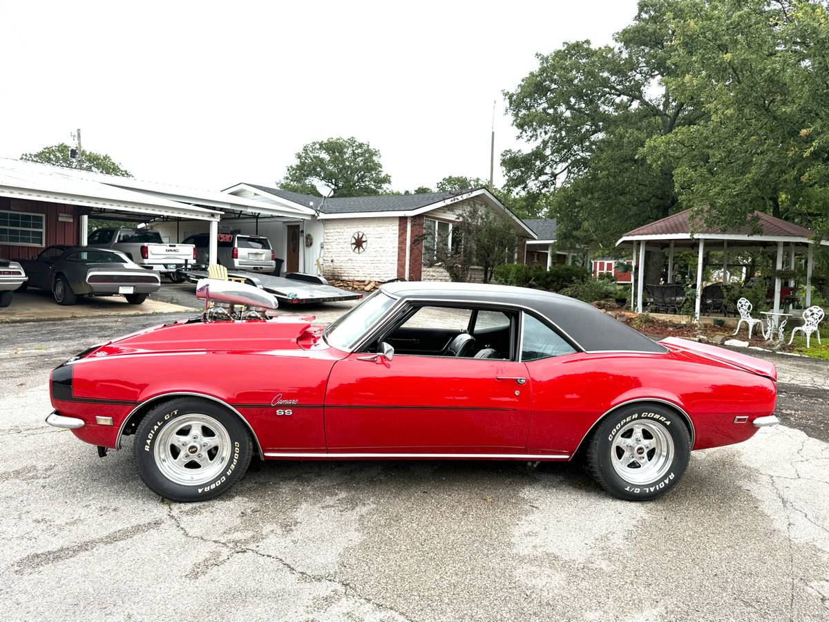 Chevrolet-camaro-1968-red-2