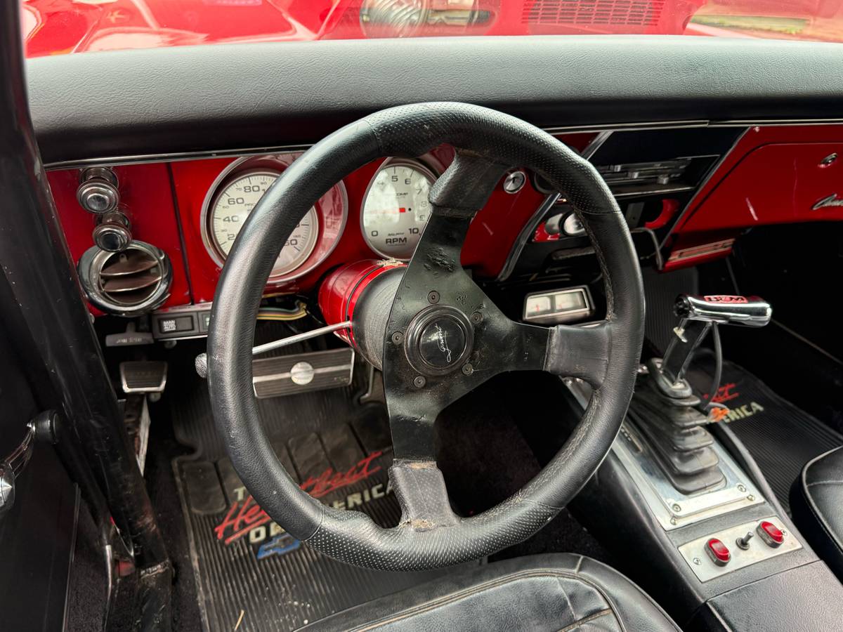 Chevrolet-camaro-1968-red-23
