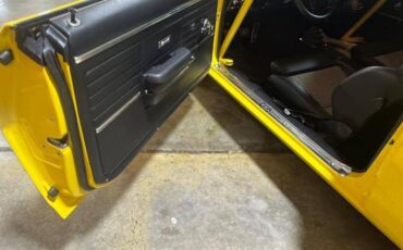 Chevrolet-camaro-1968-yellow-1