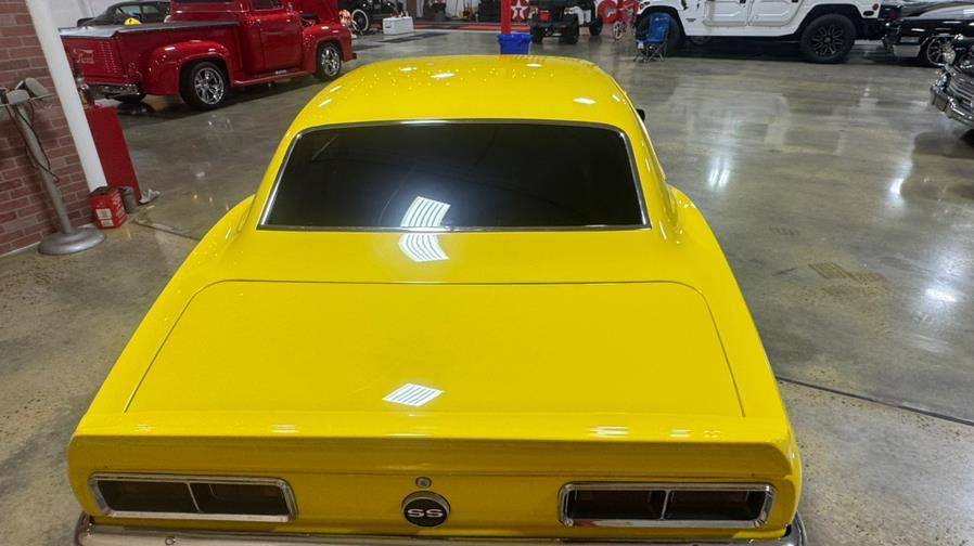 Chevrolet-camaro-1968-yellow-11