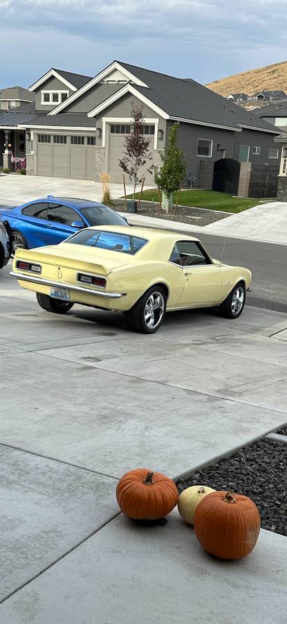 Chevrolet-camaro-1968-yellow-12