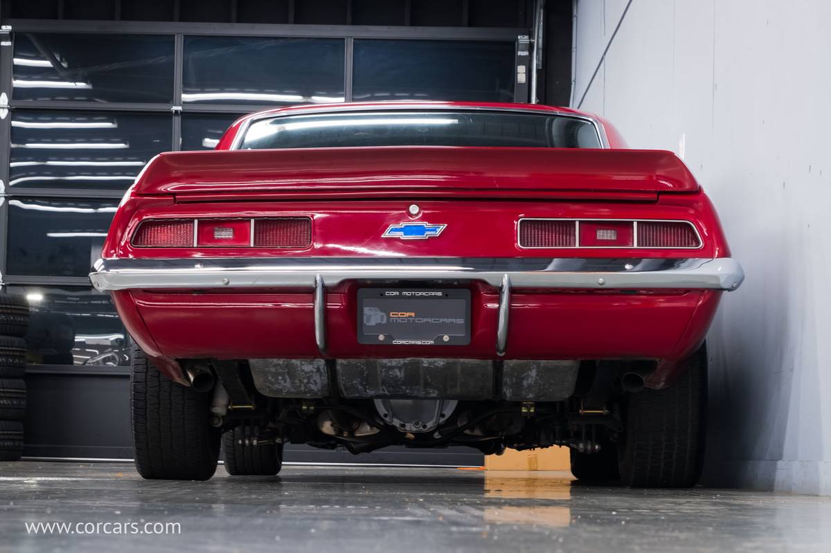 Chevrolet-camaro-1969-red-11