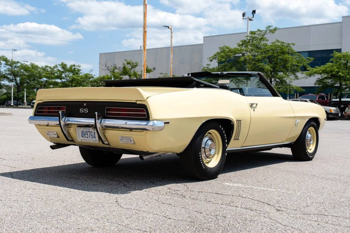 Chevrolet-camaro-1969-yellow-2