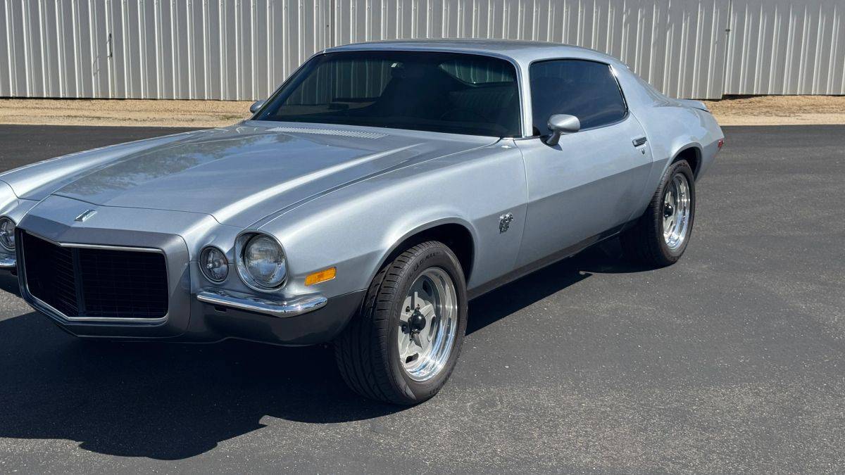 Chevrolet-camaro-1970-silver-1
