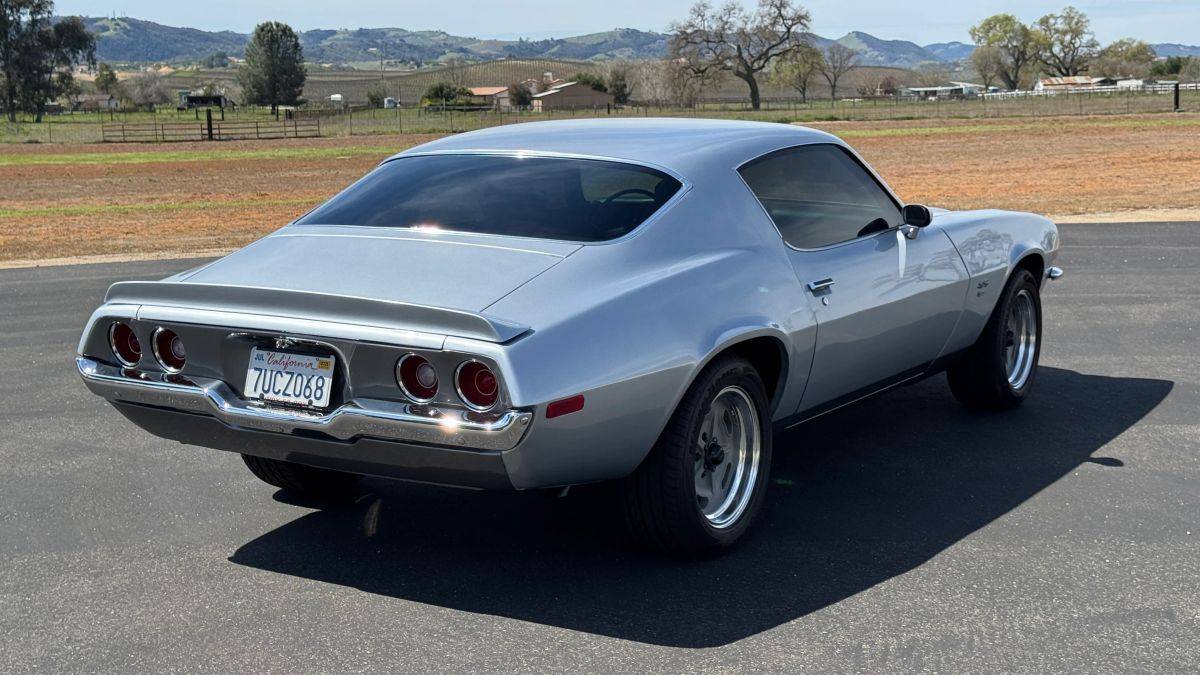Chevrolet-camaro-1970-silver-19