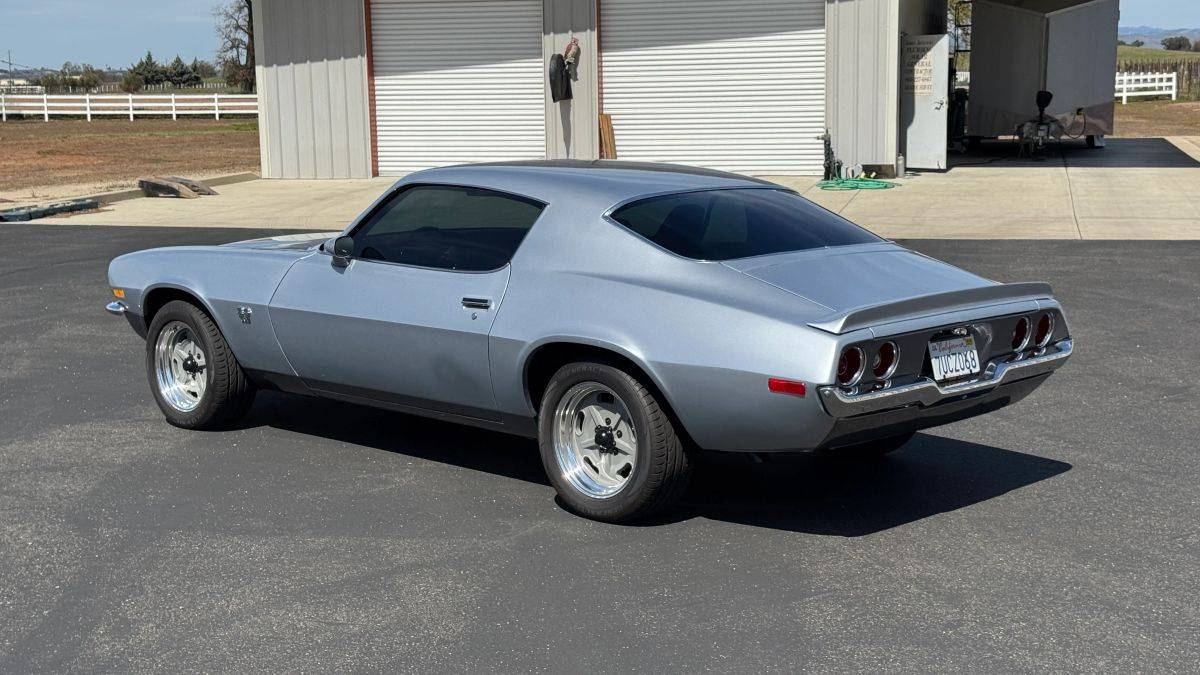 Chevrolet-camaro-1970-silver-4