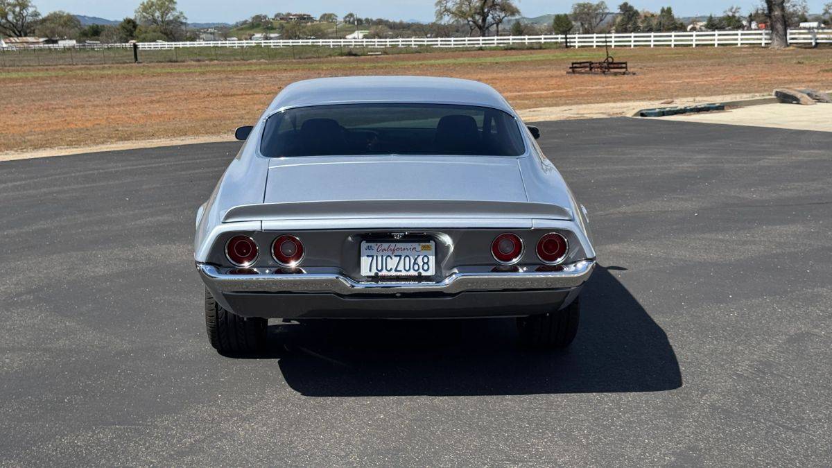 Chevrolet-camaro-1970-silver-5