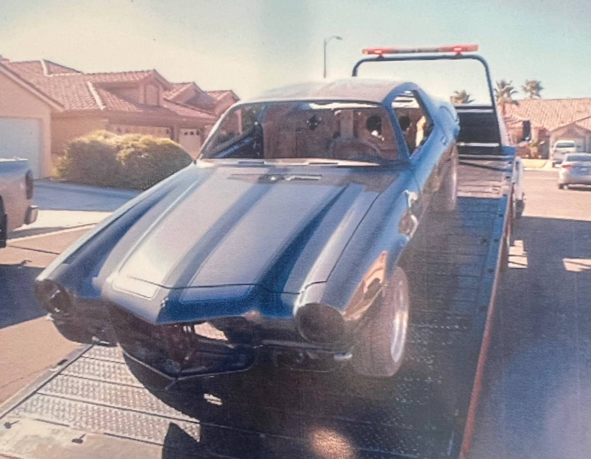 Chevrolet-camaro-1971-grey-14