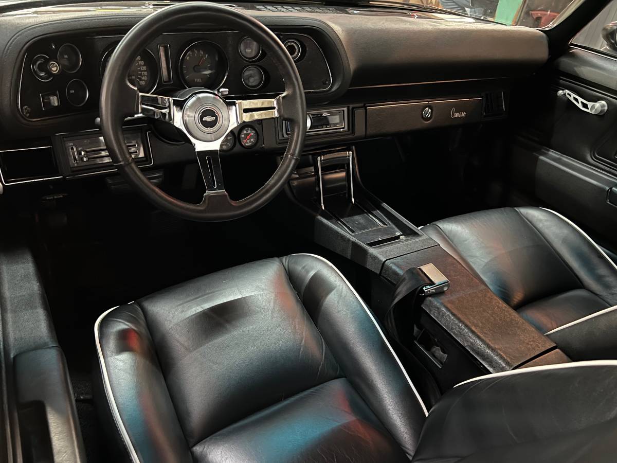 Chevrolet-camaro-1971-grey