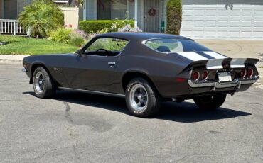Chevrolet-camaro-1972-brown-4