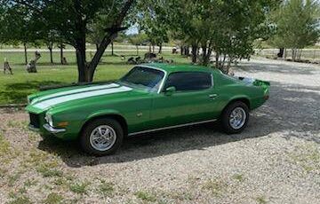 Chevrolet-camaro-1972-green-2