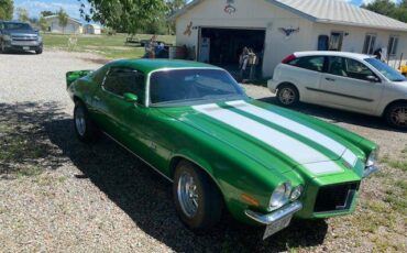 Chevrolet-camaro-1972-green