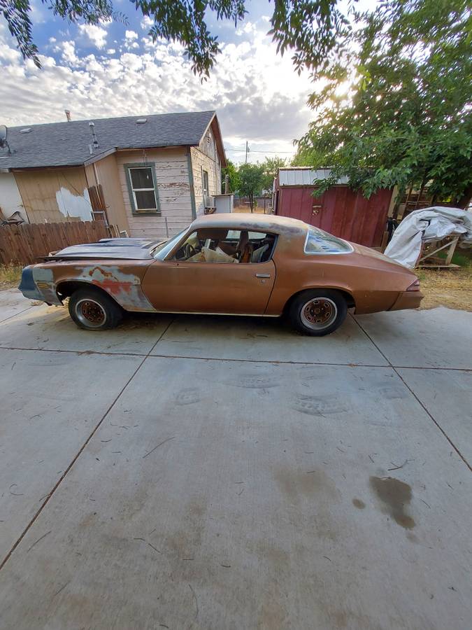 Chevrolet-camaro-1979-brown