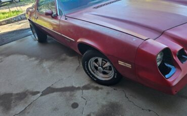 Chevrolet-camaro-1980-red-1