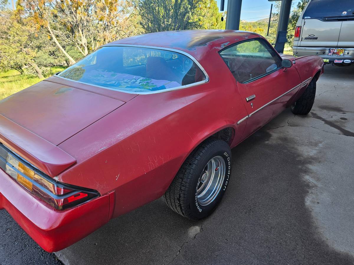 Chevrolet-camaro-1980-red