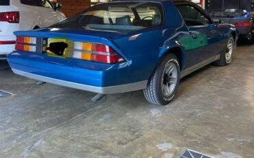 Chevrolet-camaro-1983-blue-7