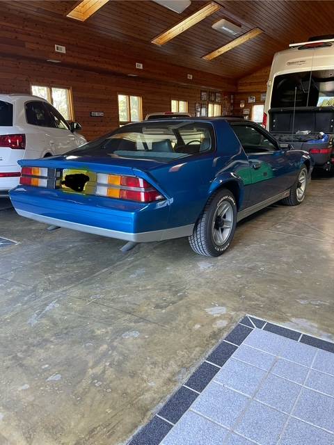 Chevrolet-camaro-1983-blue-7