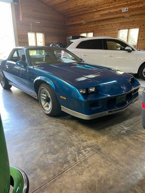 Chevrolet-camaro-1983-blue