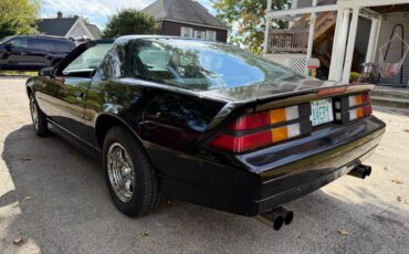 Chevrolet-camaro-1988-black-5