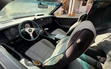 Chevrolet-camaro-1988-black-6