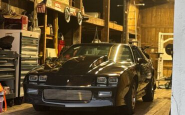 Chevrolet-camaro-1988-black-9