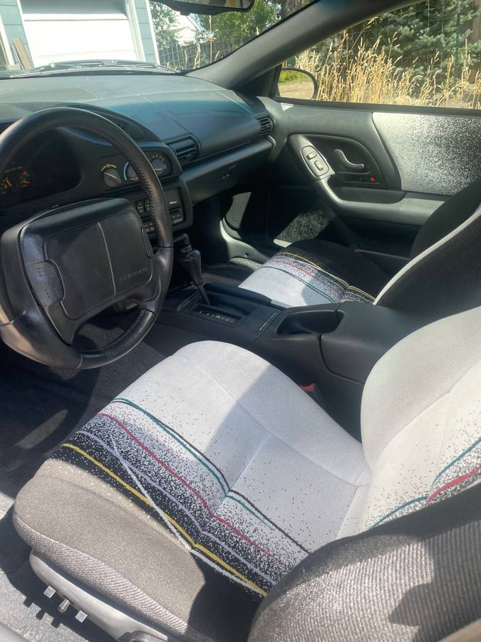 Chevrolet-camaro-1993-3