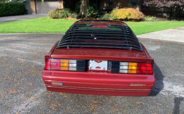 Chevrolet-camaro-iroc-z-28-1986-red-4