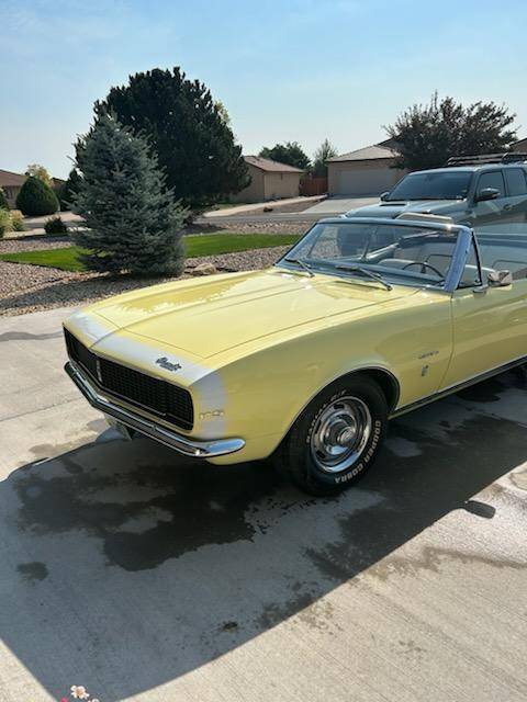 Chevrolet-camaro-rs-1967-yellow-11