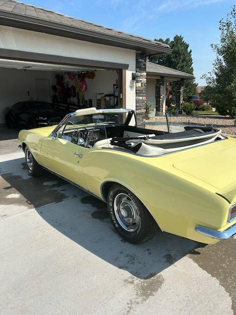 Chevrolet-camaro-rs-1967-yellow-12