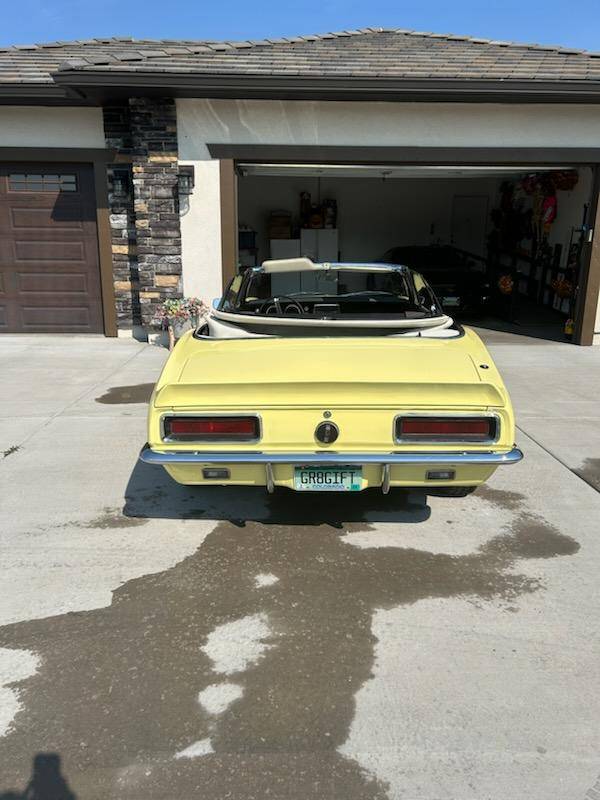 Chevrolet-camaro-rs-1967-yellow-13