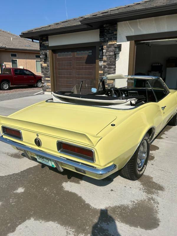 Chevrolet-camaro-rs-1967-yellow-14