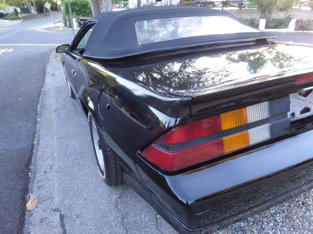 Chevrolet-camaro-rs-1989-black-4