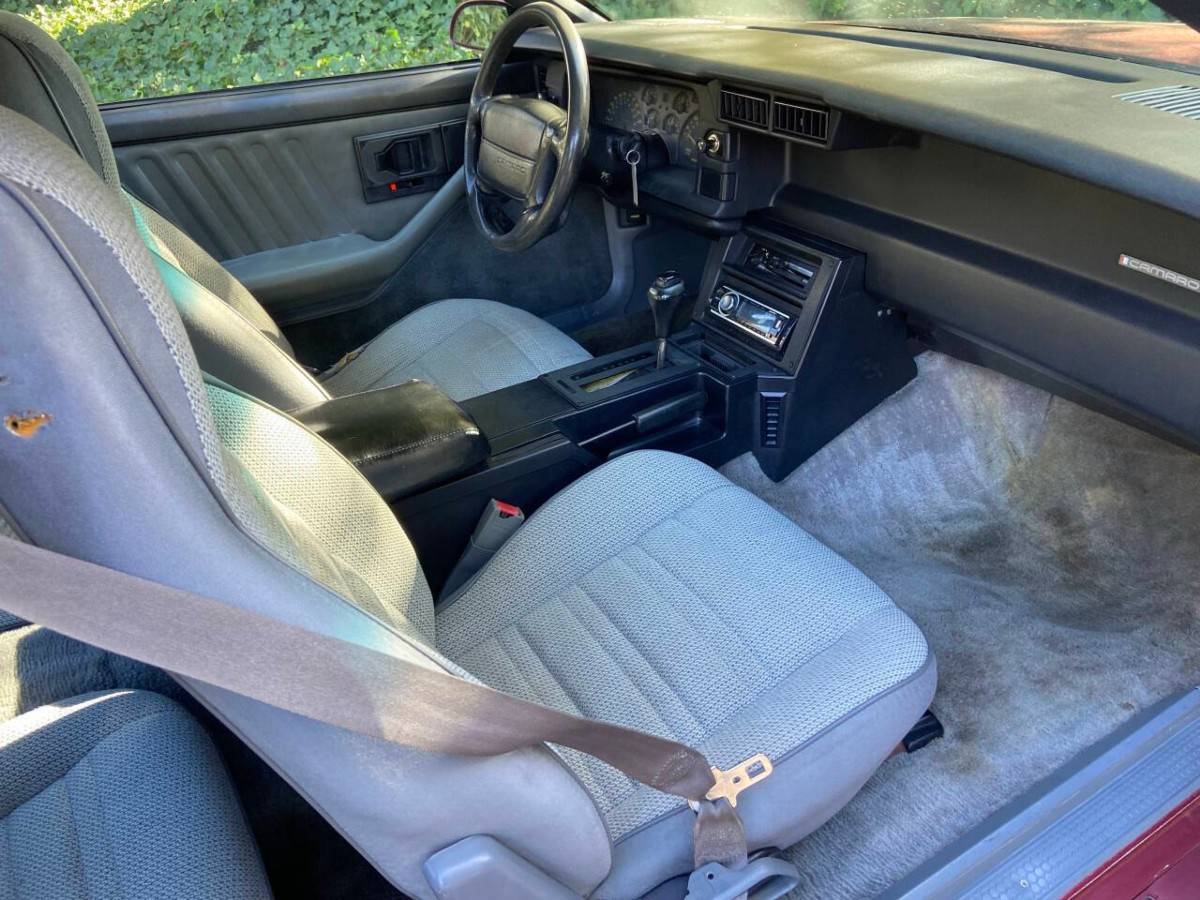 Chevrolet-camaro-rs-2dr-hatchba-1991-10