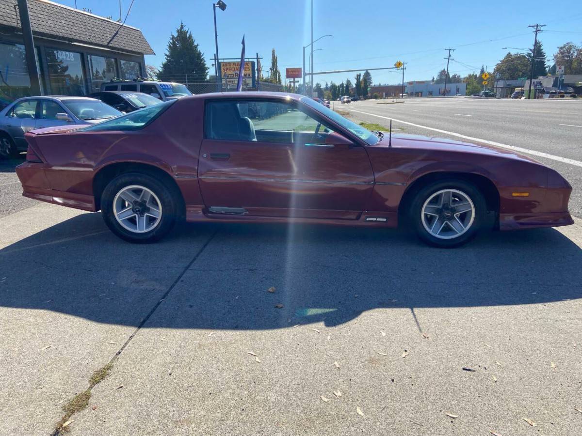 Chevrolet-camaro-rs-2dr-hatchba-1991-4