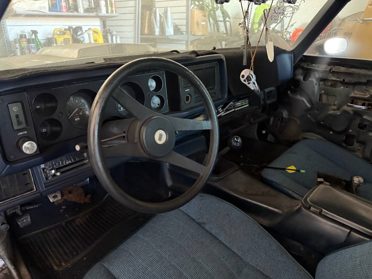 Chevrolet-camaro-sport-1981-black-5