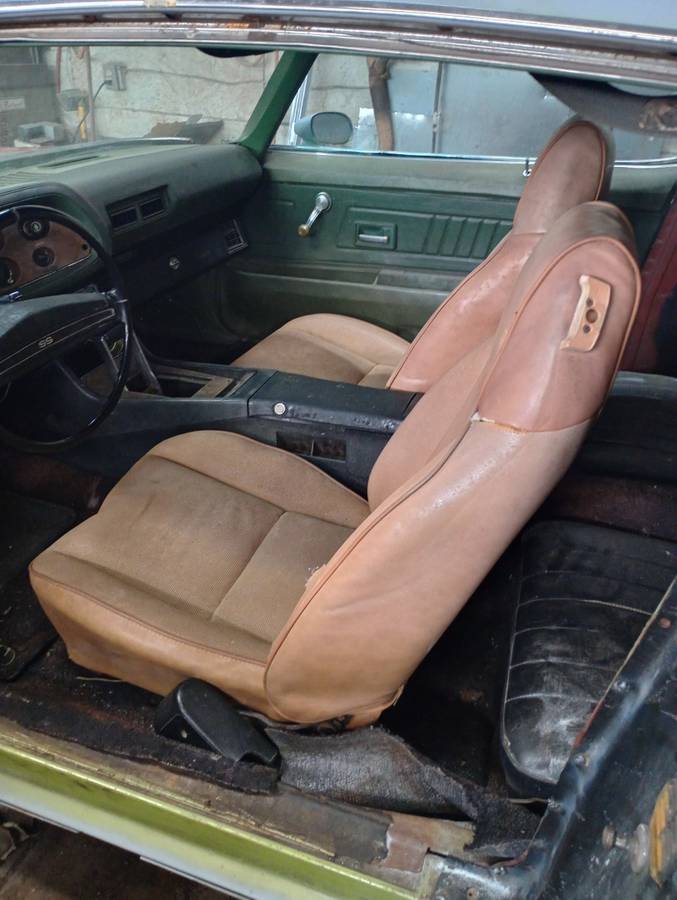 Chevrolet-camaro-ss-1972-green-25