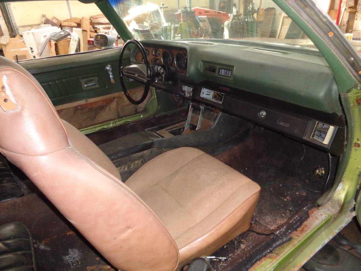 Chevrolet-camaro-ss-1972-green-7