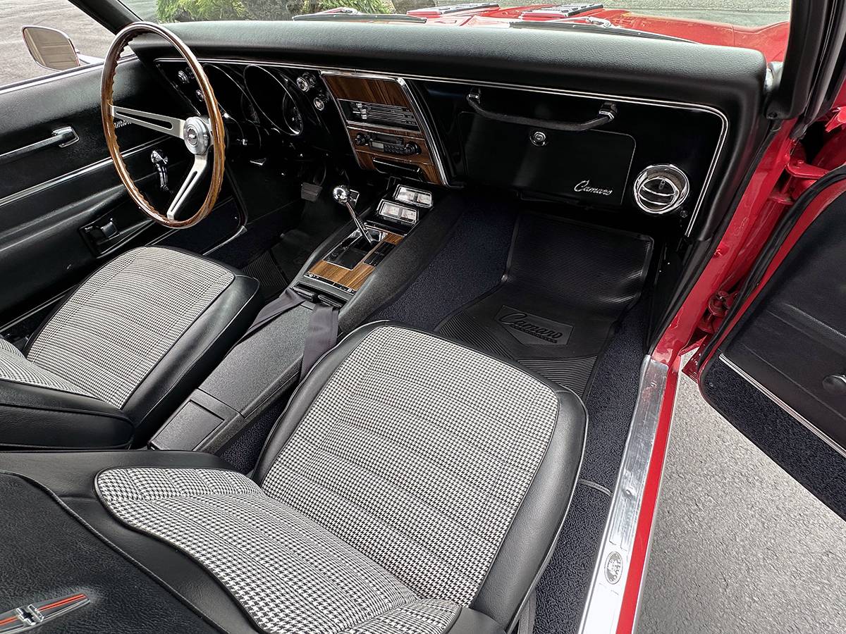 Chevrolet-camaro-ss396-1968-red-22
