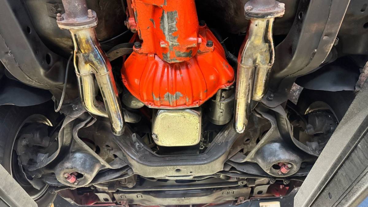Chevrolet-camaro-z28-1974-red-15