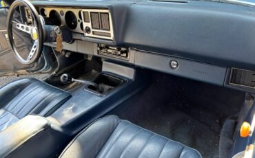 Chevrolet-camaro-z28-1981-blue-6