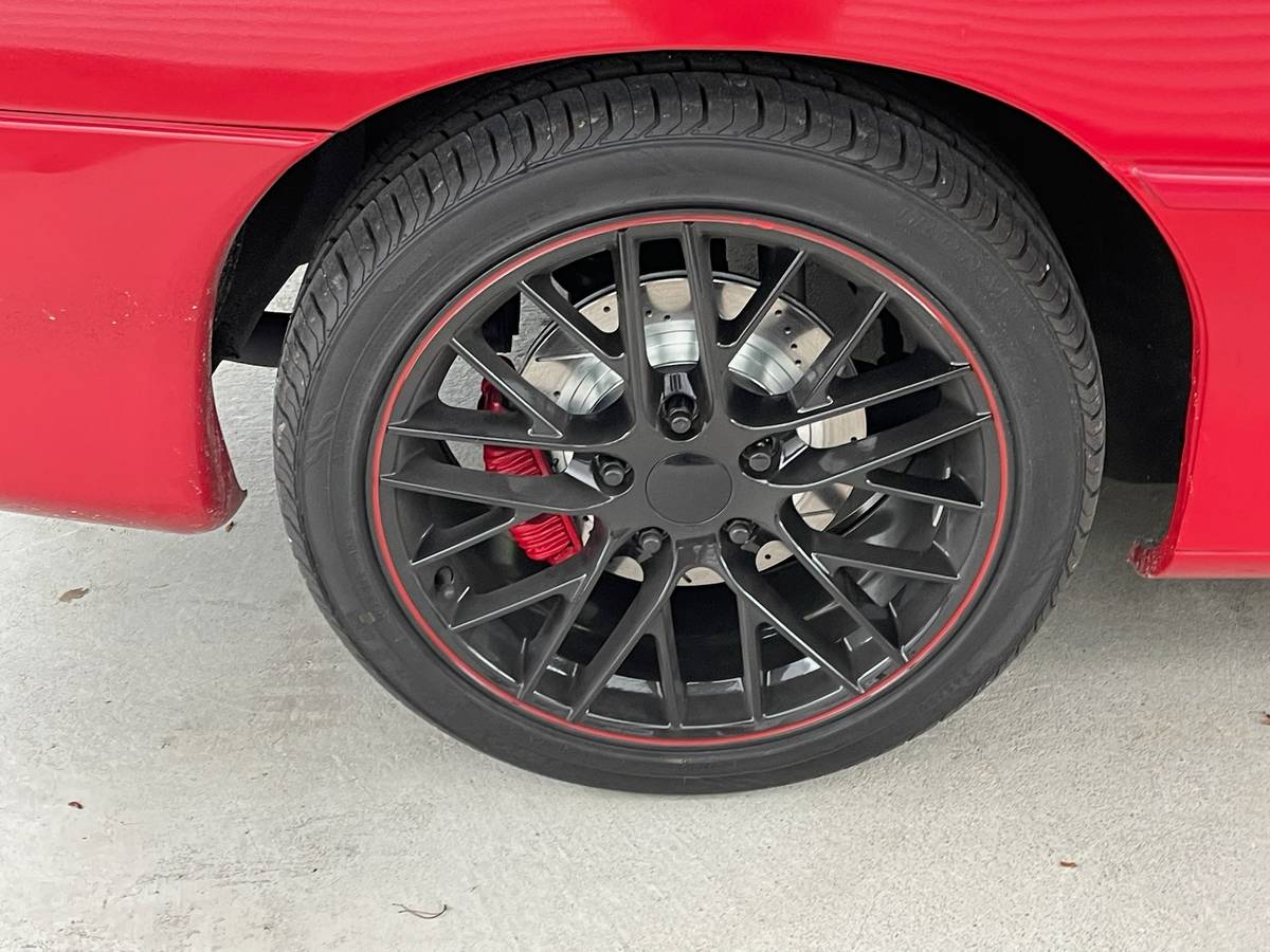 Chevrolet-camaro-z28-1995-red-4