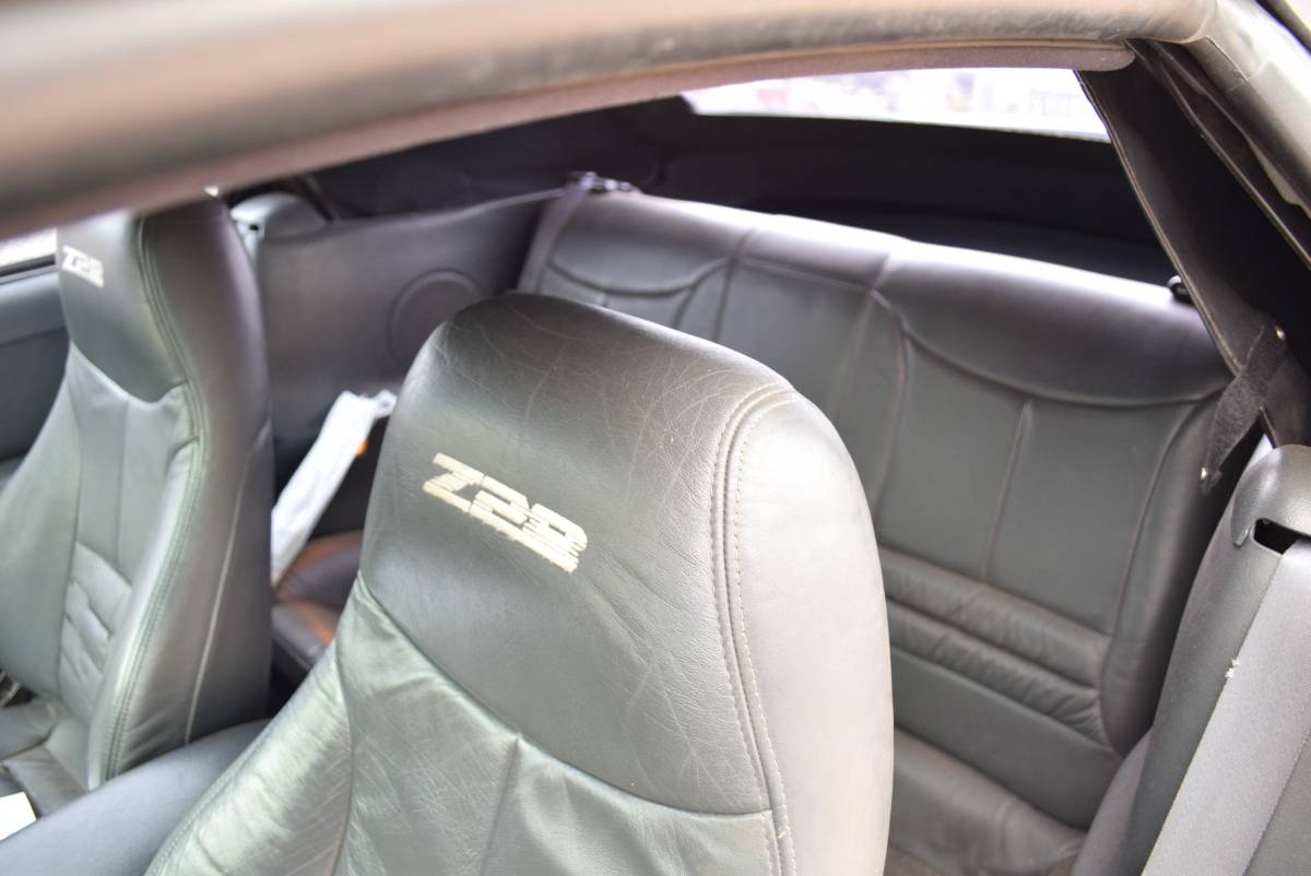 Chevrolet-camaro-z28-convertible-1994-black-10