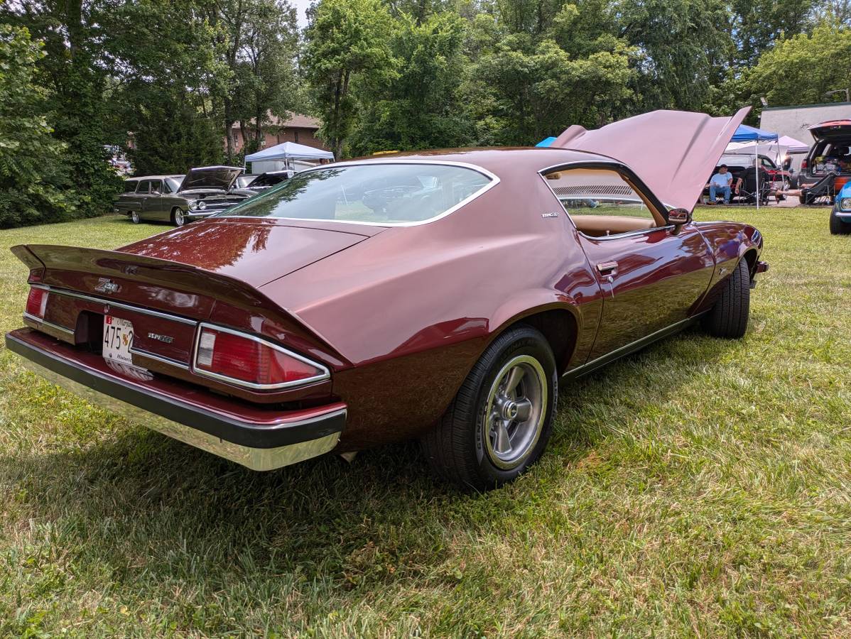 Chevrolet-camaro-z28-lt-1974-custom-1