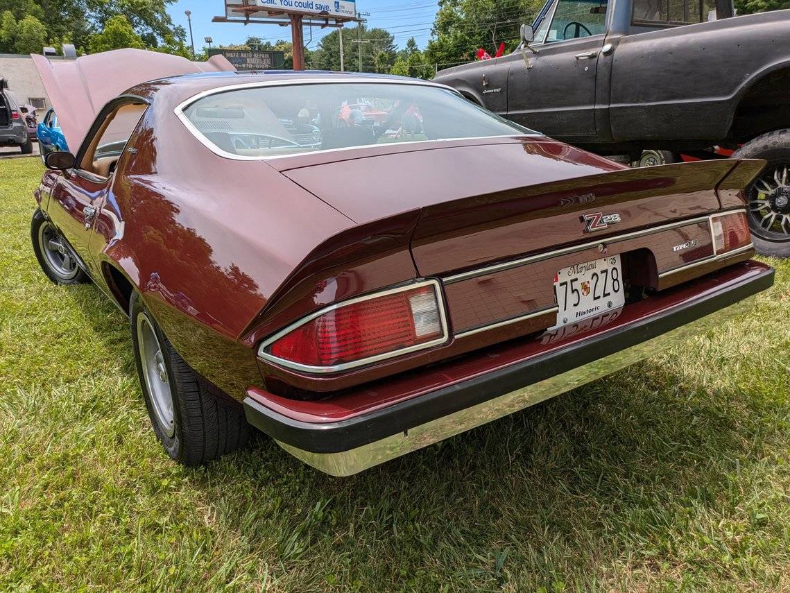 Chevrolet-camaro-z28-lt-1974-custom-3